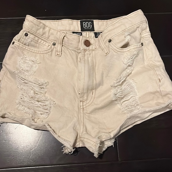 Worn twice! Size 24, and are girlfriend high rise jeans. - Picture 1 of 4